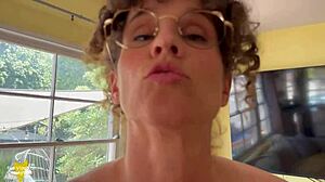 Мачеха доминирует над пасынком в смелом первом миссионерском действе