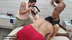 Yo, vill du se kaoset bakom kulisserna med stygga Mineirinha Ariana Mel på Motel Caricia?