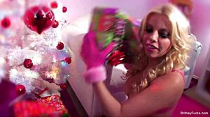 britney amber feels intense pleasure in anal solo session