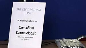 Flirty hottie sucks spunk in blowbang, gets facial cumshot! 😈