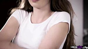 Hei Elena, Siap Buat Ngewe Liar Bareng Grup Malam Ini, Cewek Eksotis?