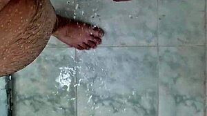 Oh, nechávam kurac celý čistý, aby si ho cucal, roztomilý brazílsky twink