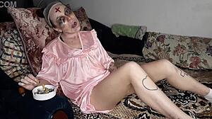 यो, मेरे दोस्त की पागल एशियाई बीवी को चाटते हुए! 😈