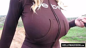 i'm kelly madison fingering outdoors in the park