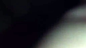 मिल्फ झुककर डॉगी में मॉन्स्टर कॉक लेती क्रीमपाई के लिए