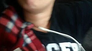 It's just a quick blowjob from a young amateur girl