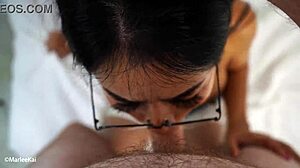 Очки азиатской подруги залиты спермой после дикого минета.