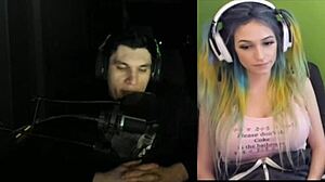 Joycgee and Trainwrecks share their live webcam show