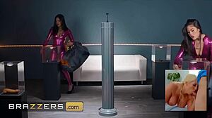 Kendra Spade Kongkek Pengawal Keselamatan Begitu Keras! 🔥💦