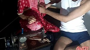 ภรรยาอินเดีย Bhabhi ถูกหนุ่ม Devar ยั่วเย็ดแตกในข้ามเชื้อชาติ