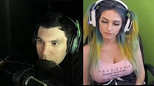 Joycgee and Trainwrecks share their live webcam show