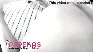 Sarah Rosa Suckles Alexx Blackout's Dick On Christmas!