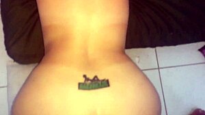 Roberto Alecxander breaks the bed