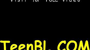 Božská hottie hovorí: Pozri, ako deep throatujem s čistou zručnosťou.