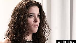 Wow! Watch kinky babe Victoria Voxxx orgasm solo in close-up full scene!