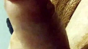 Johnny gets some head from the blonde, it's so good! 😍