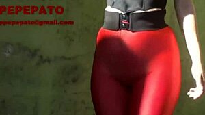 Madura en leggings showing cameltoe 😍