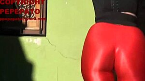 Madura en leggings showing cameltoe 😍