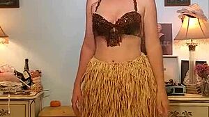 Dainty Rascal Dancing With Body Positivity And Confidence