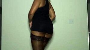 Thickred showcases whole lotta ass in masterbate session