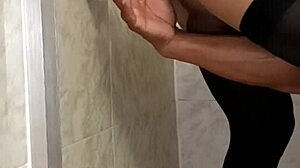 Having fun with my dildo in the bathroom, so relaxing! 😏💦