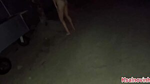 Levo Minha Esposa Para Passear Sem Calcinha Na Praia De Noite