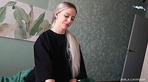 Вземи здраво чукане или родителите ще научат за мръсните ти тайни