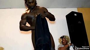 male strippers aren't gay