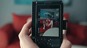 Заварена сестра небрежно моли за бързо ебане на акаунта си в OnlyFans