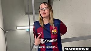 Ideal Teen Sweetie Stretches Soft Snatch for First Time