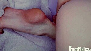 sylvia leg show slides fetish toes asshole