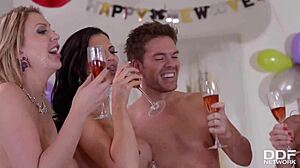 Cathy Heaven and Jasmine Jae in wild orgy!