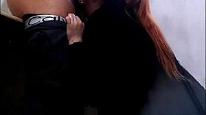 İlk Defa Büyük Kalçalı Kız Sınıfta Sikiliyor Bölüm 1