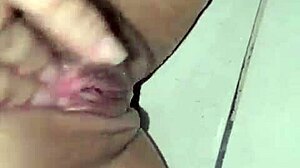 Cada Vez Que Me Baño Me Masturbo Soy Adicta Al Sexo!