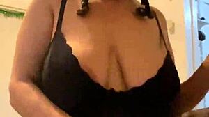 anna maria mature latina sexy dominican milf in booty shorts