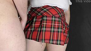 Il mio amante sborra dentro la mia figa pelosa fertile