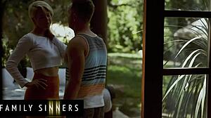 Hvorfor hopper Kit Mercers perfekte pupper mens ho rider stesønnen Van Wyldes store kuk?