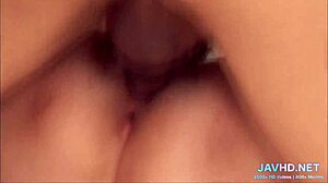 Japanilainen MILF vihjaa suihinotto-nautintoihin HD-kokoelmassa