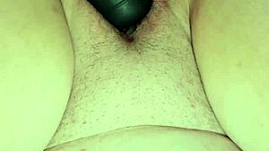 Istri BBW Gosok Kontol Besar Sampai Orgasm