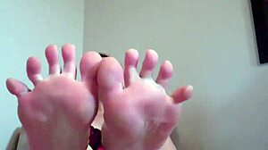 my silky feet get you hard!