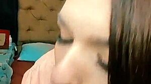 this amateur couple is so sexy and delicious