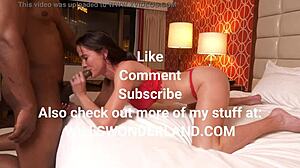 Milf de Tetas Grandes Se Esconde para Sessão Intensa com Preto