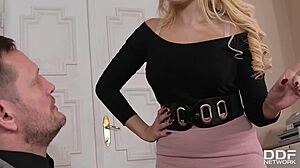 性瘾天使Angel Wicky的性感美脚被操到射精！🔥💦