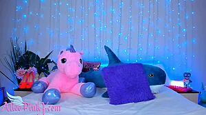 Sweet Alice SUCKS toy on webcam, FINGERS ASS for PUSSY orgasm