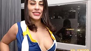 Jebite Aline Chaveiro rit visoko in globoko!