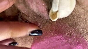 极近特写大阴蒂摩擦湿毛逼高潮