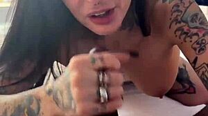 Uff, nadržená milfka Joanna Angel dostane anální bouračku od BBC a creampie!