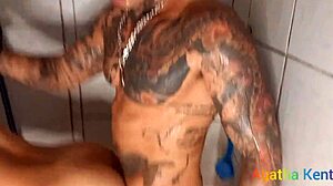 Sexo no banheiro com jhonny gab completo no red