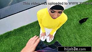 Kaunis muslimi sisarpuoli oppii intiimejä salaisuuksia uudelta velipuolelta yksityisissä oppitunneissa.