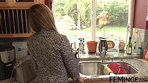 Amateur Lesbian Enjoys Wet Pussy Licking in Bathtub